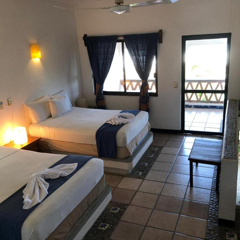 Hotel Arcoiris - Habitación Doble Deluxe con balcón y vistas al mar - 3