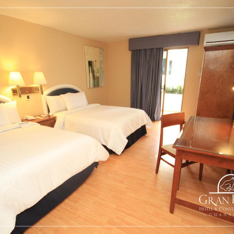 Hotel Gran Plaza & Convention Center - Double Room with Two Double Beds - 3