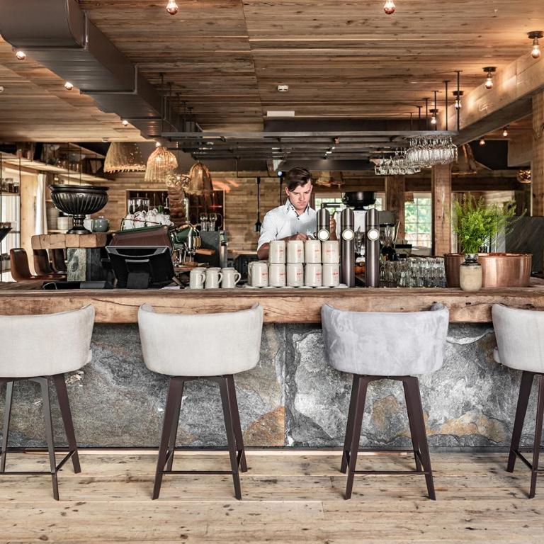 HOTEL SEPP - Alpine Boutique Hotel - Adults Only ab 21 Jahre - Doppelzimmer mit Balkon - 2