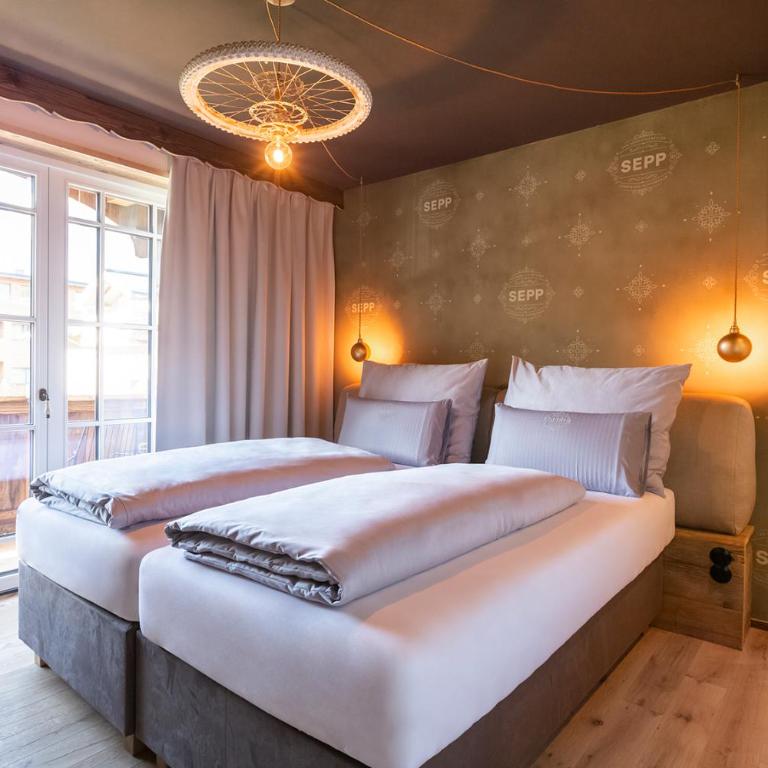 HOTEL SEPP - Alpine Boutique Hotel - Adults Only ab 21 Jahre - Comfort Doppelzimmer mit Balkon - 4