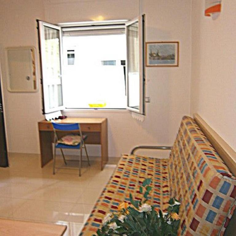 Jolly - Appartamento con 1 Camera da Letto - 4
