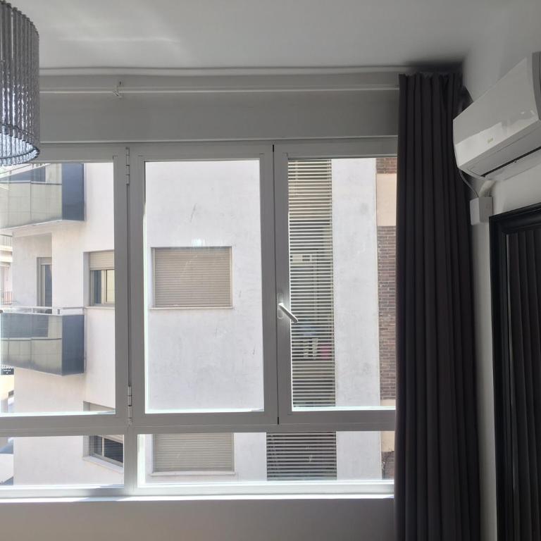 Alicante centre ,Plage et Quartier animé,Wifi ,Climatisation - Apartment - 6