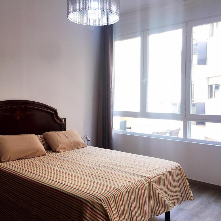 Alicante centre ,Plage et Quartier animé,Wifi ,Climatisation - Apartment - 7
