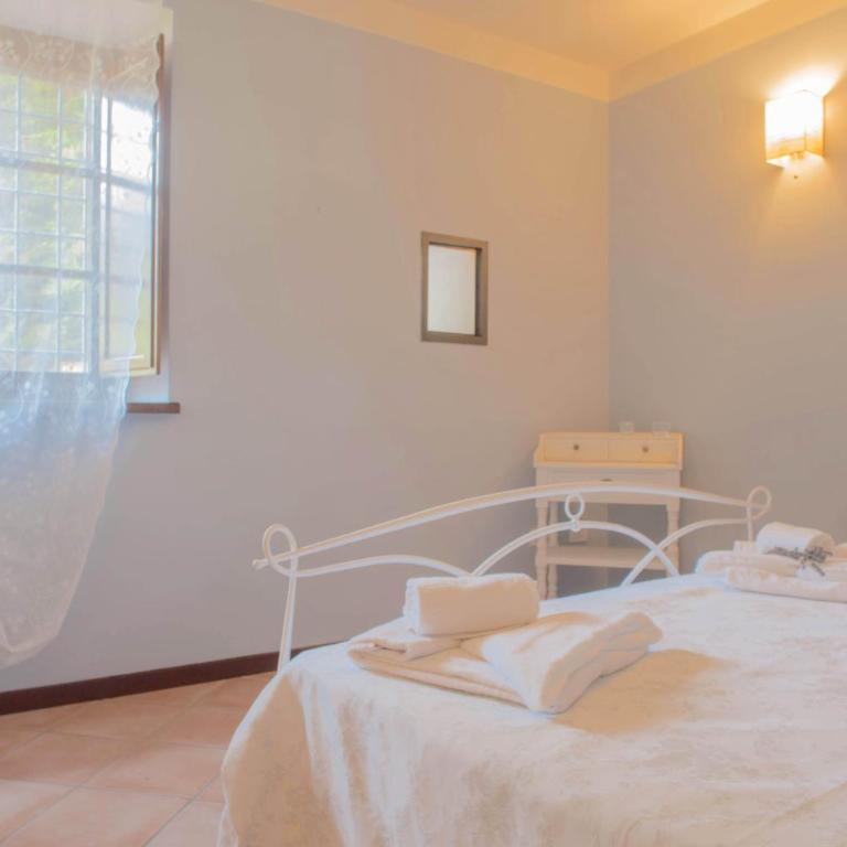 CASALE LA FATA -tipico toscano immerso nelle colline tra Lucca e Versilia, 6 appartamenti indipendenti - Apartment mit 2 Schlafzimmern - 12