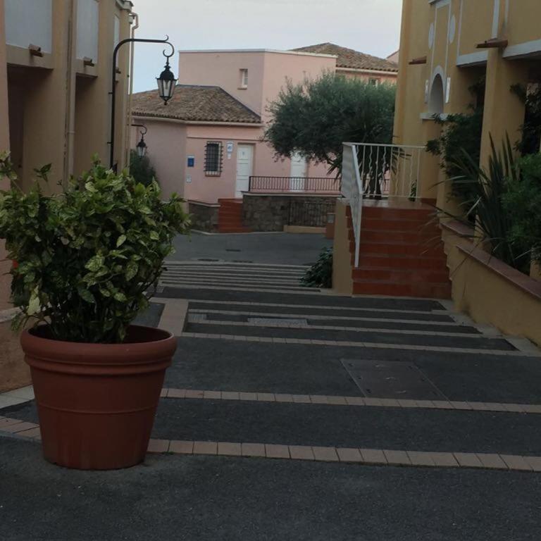 Appartement à Cap Estérel Village Pierre et Vacances Piscines et parking inclus - Studio - 39