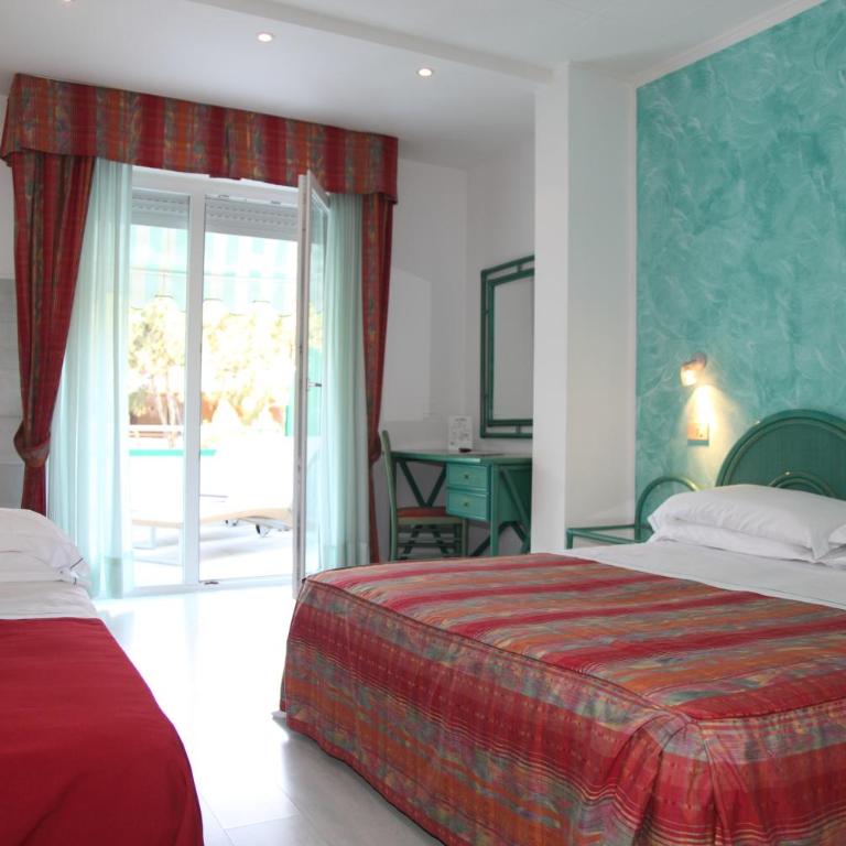 Hotel Soraya & Apartments - Camera Tripla Classic - 3