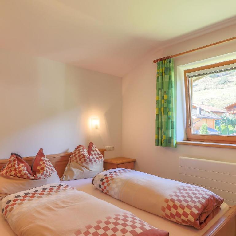 Chalet in Bramberg near Ski Slopes - Apartment mit 4 Schlafzimmern - 8