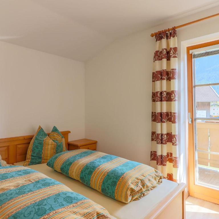 Chalet in Bramberg near Ski Slopes - Apartment mit 4 Schlafzimmern - 11