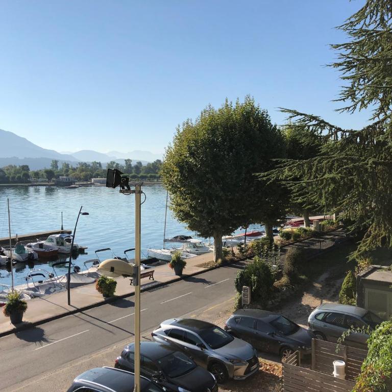 Pause Detente Sur La Port Du Bourget Du Lac - Apartment - 15