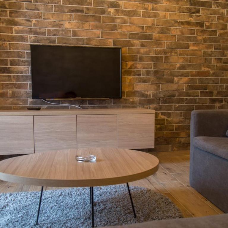 Empire Luxury Apartments - Apartman Tipa "Suite" sa Hidromasažnom Kadom - 13
