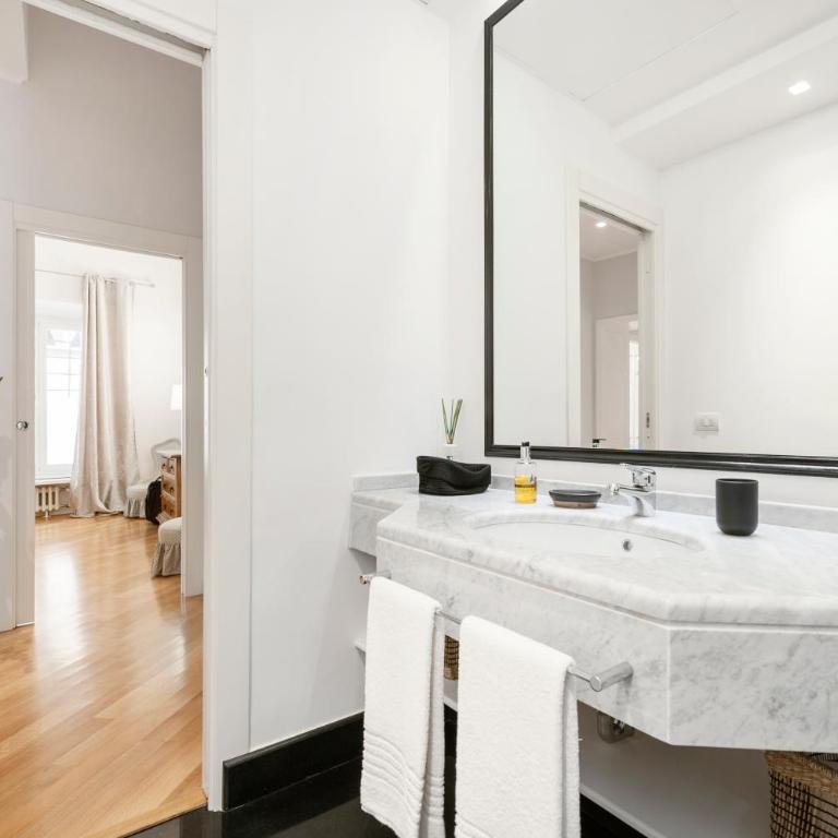Lovatelli Home al Campidoglio - Three-Bedroom Apartment - 21