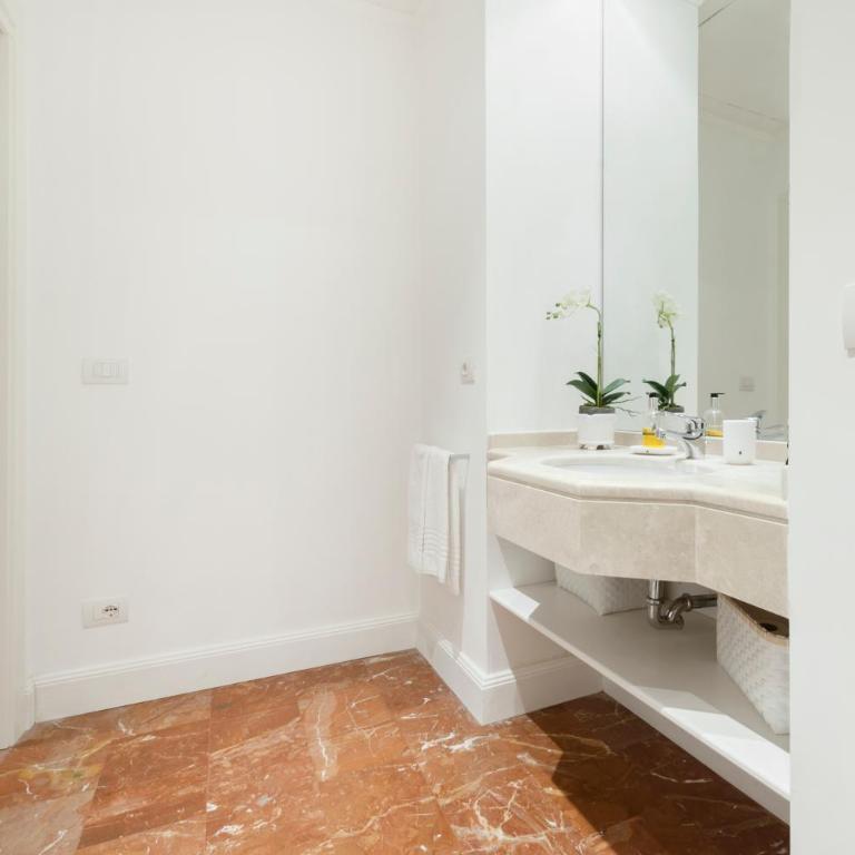 Lovatelli Home al Campidoglio - Three-Bedroom Apartment - 20