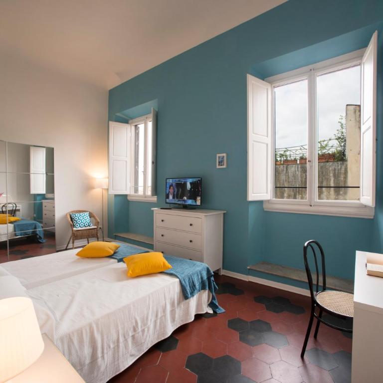 Florence Oasis - Deluxe Double or Twin Room - 1