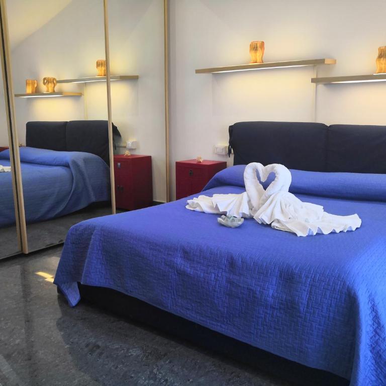 Villa Patrizia - Camera Matrimoniale Deluxe con Bagno Privato e Vista Mare - 10