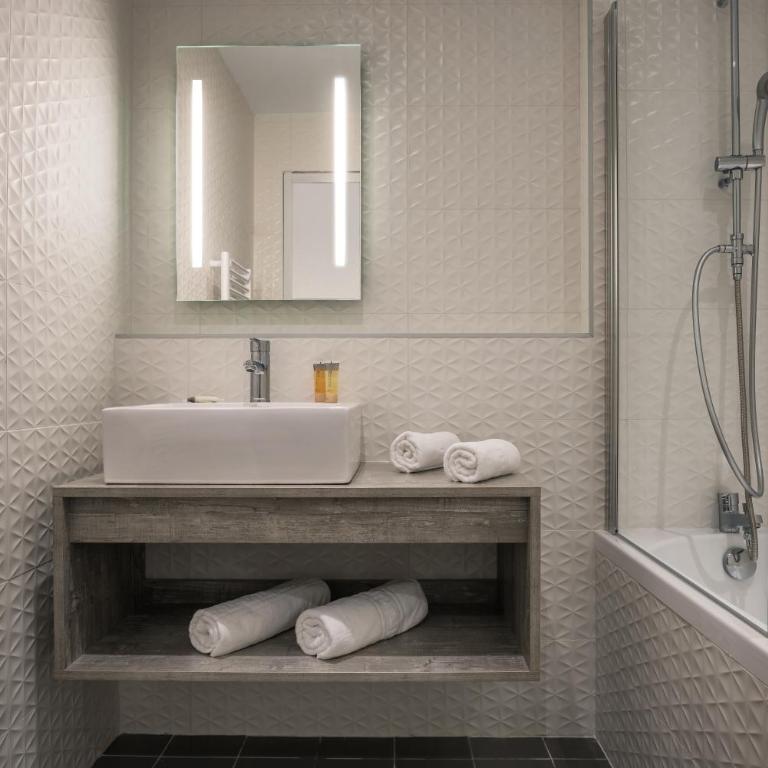 SOWELL HOTELS Les Chevaliers - Chambre Lits Jumeaux Standard - 4