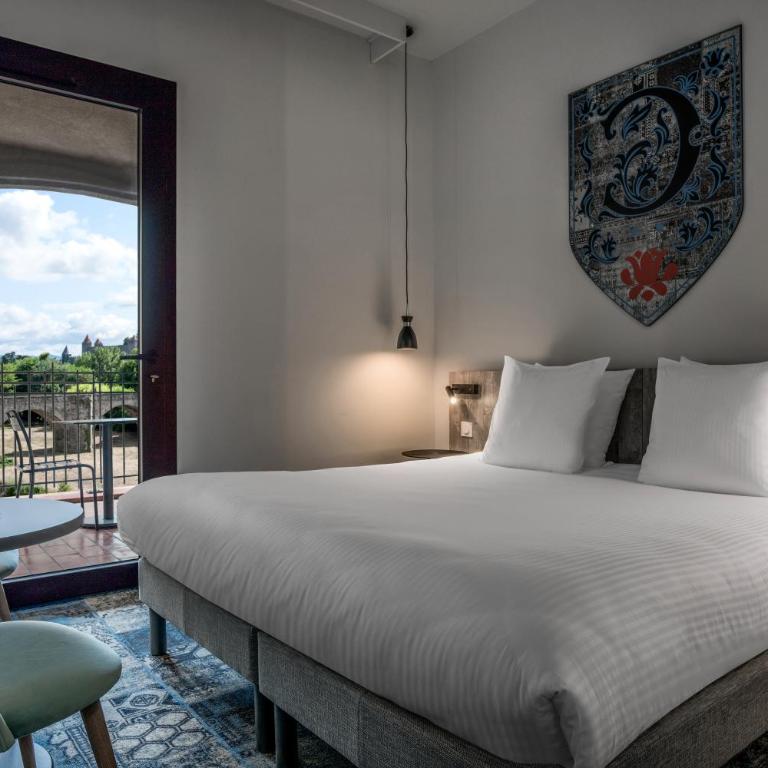 SOWELL HOTELS Les Chevaliers - Chambre Double Deluxe avec Vue sur Château - 1