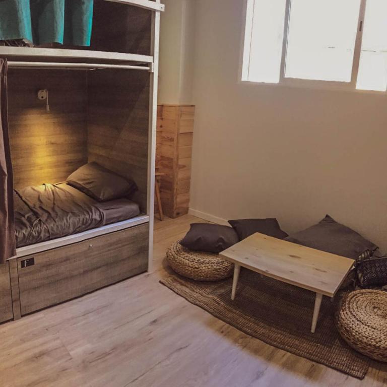 Cantagua Hostel - Bed in 10-Bed Mixed Dormitory Room - 6