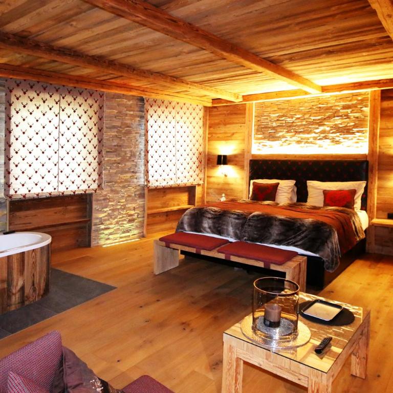 Amber Ski-in/out Hotel & Spa - Deluxe Suite mit Kingsize-Bett - 3