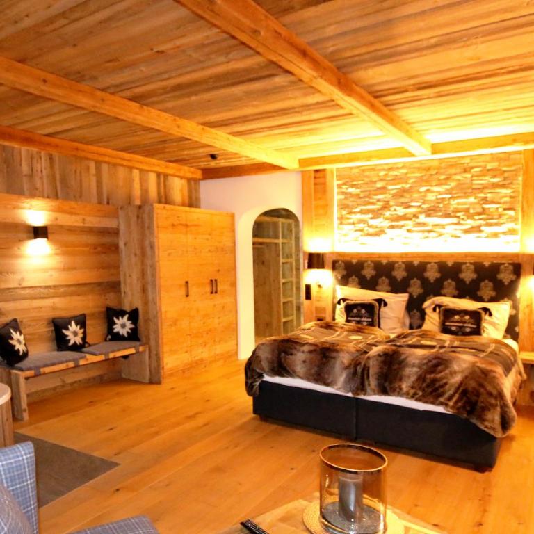 Amber Ski-in/out Hotel & Spa - Deluxe Suite mit Kingsize-Bett - 4