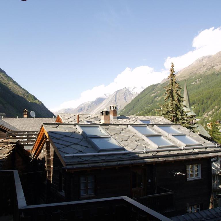 Chalet Aroleid Zermatt by Inspiringplaces Zermatt - Apartment mit 2 Schlafzimmern und Blick auf das Matterhorn - 40