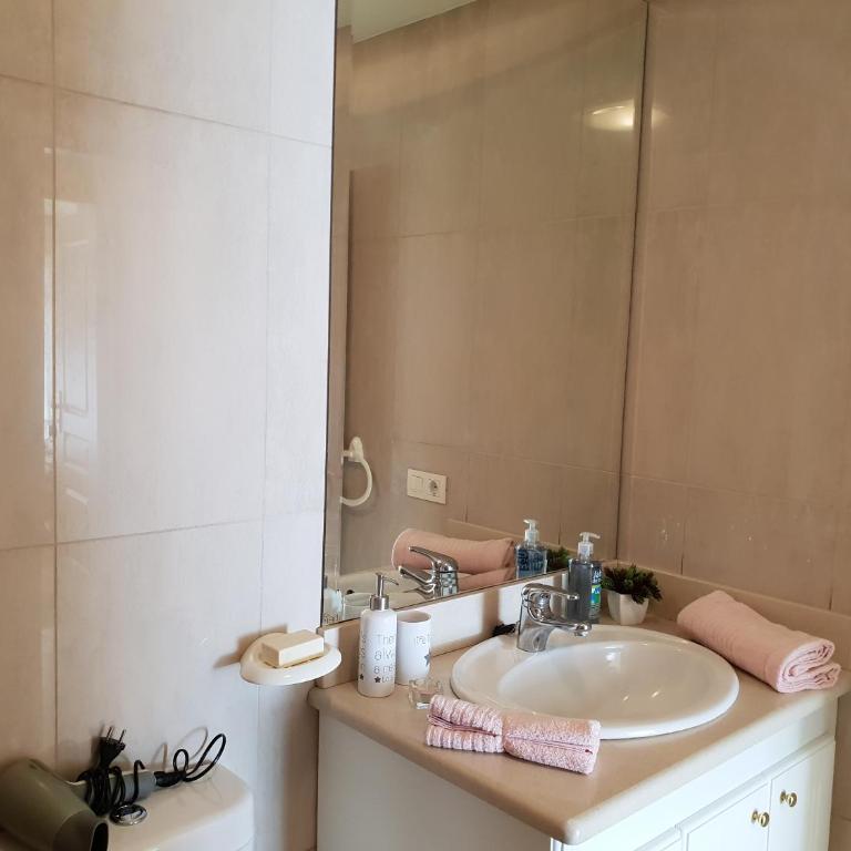 Terrazas del Duque 2, terrace, sea view, only 300 m to beach, heated pool, wifi internet, dishwasher, washing machine - Apartamento con vistas al mar - 29