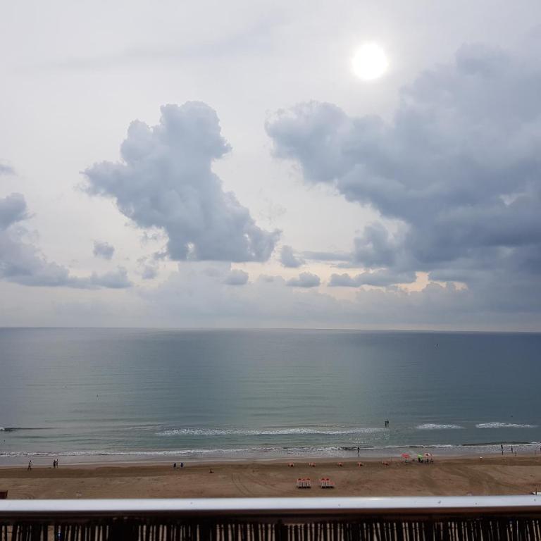 Apartamento de lujo en primera línea de la playa de Cullera con vistas al Castillo - Deluxe Apartment - 11