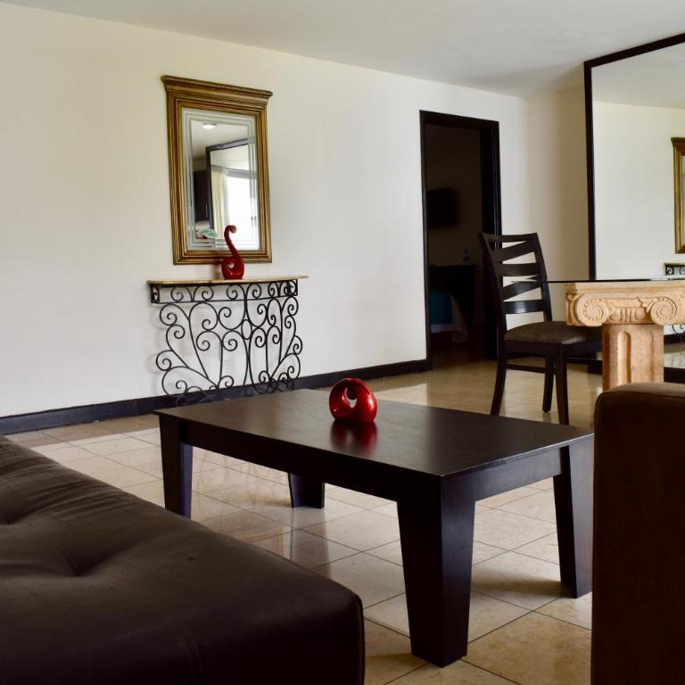 Country Hotel & Suites - Suite - 4