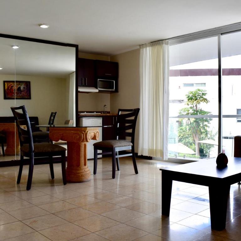 Country Hotel & Suites - Suite - 3
