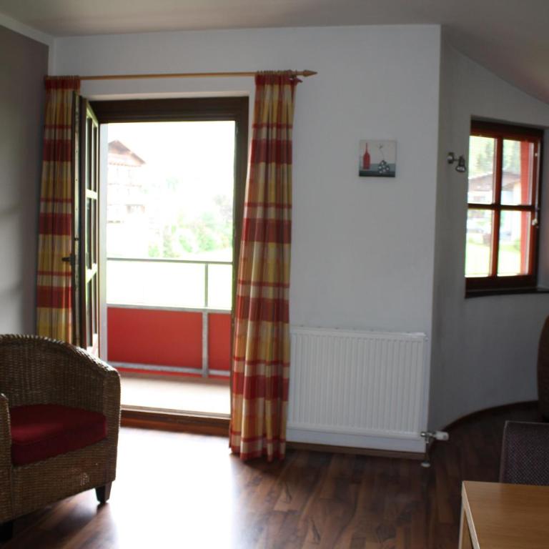 Appartementhaus Bergblick - Comfort Apartment mit 2 Schlafzimmern und Balkon - 2. Etage - 8