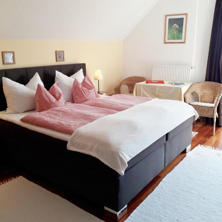 Bergbauernhof Stauder - Hirschbergalpakas - Familienzimmer mit Balkon - 3