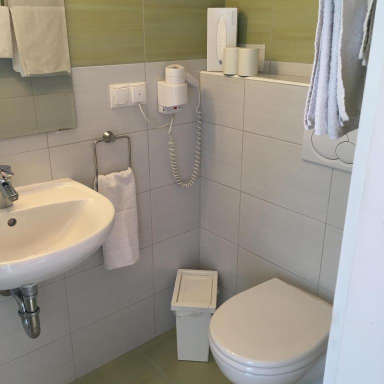 Pension Nocksteinblick - Dreibettzimmer - 1