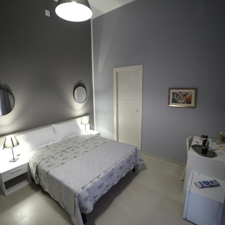 Amarillo - Double Room with Private Bathroom - 14