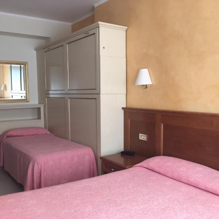 Hotel Sporting - Habitación Familiar (2 adultos + 1 niño) - 2