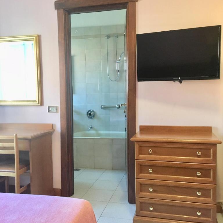 Hotel Sporting - Habitación Familiar (2 adultos + 1 niño) - 1