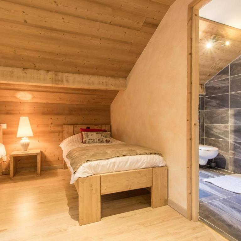 Auberge Du Fraizier - Chambre Familiale avec Balcon - 9