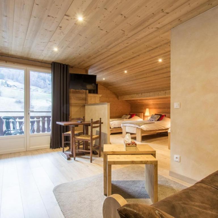 Auberge Du Fraizier - Chambre Familiale avec Balcon - 13