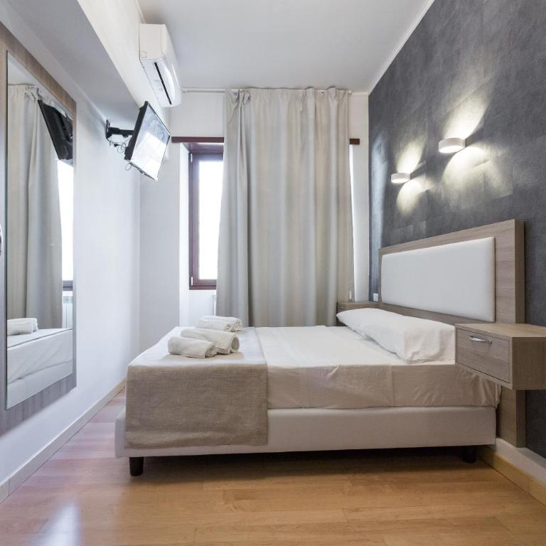Luciano Laterani Guest House - Camera Matrimoniale/Doppia con Letti Singoli con Bagno Privato - 1