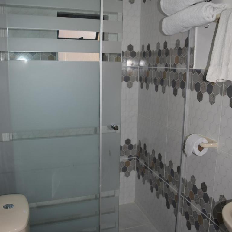 Wiñay Inti Lodge - Habitación con vistas al lago - Cama grande - 9