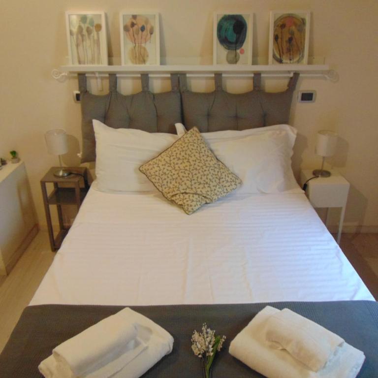 Bargello Guest House - Double Room with Private External Bathroom - 2