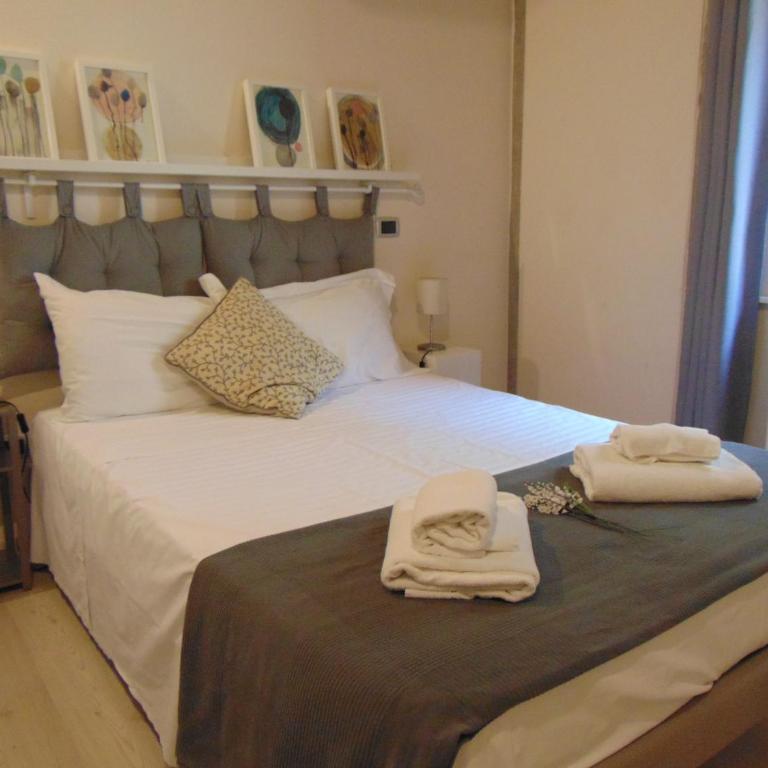 Bargello Guest House - Double Room with Private External Bathroom - 3