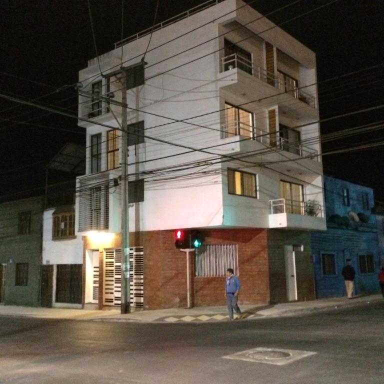 Hospedaje Amunátegui - Habitación Doble con balcón - 1