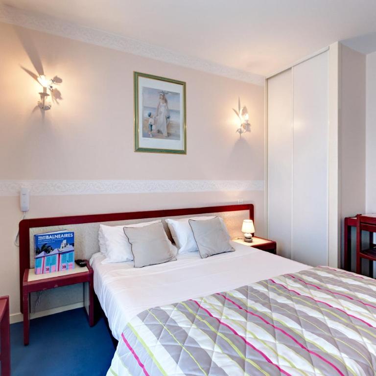Hôtel SABLES D'O et son restaurant LE 16 BIS - Chambre Double - Vue sur Port - 4