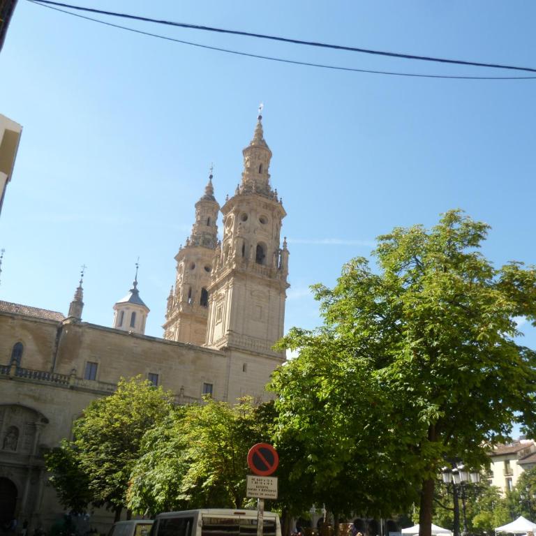 Logrocity Corazon de Logroño PARKING PRIVADO GRATIS - Apartamento Deluxe de 1 dormitorio - 28