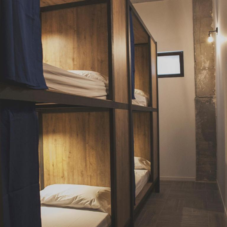 The Market Hostel - Bed in 4-Bed Mixed Dormitory Room - 1