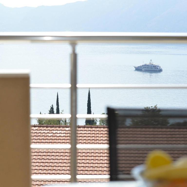 J & P Apartments Orahovac - Apartment with Sea View - 2
