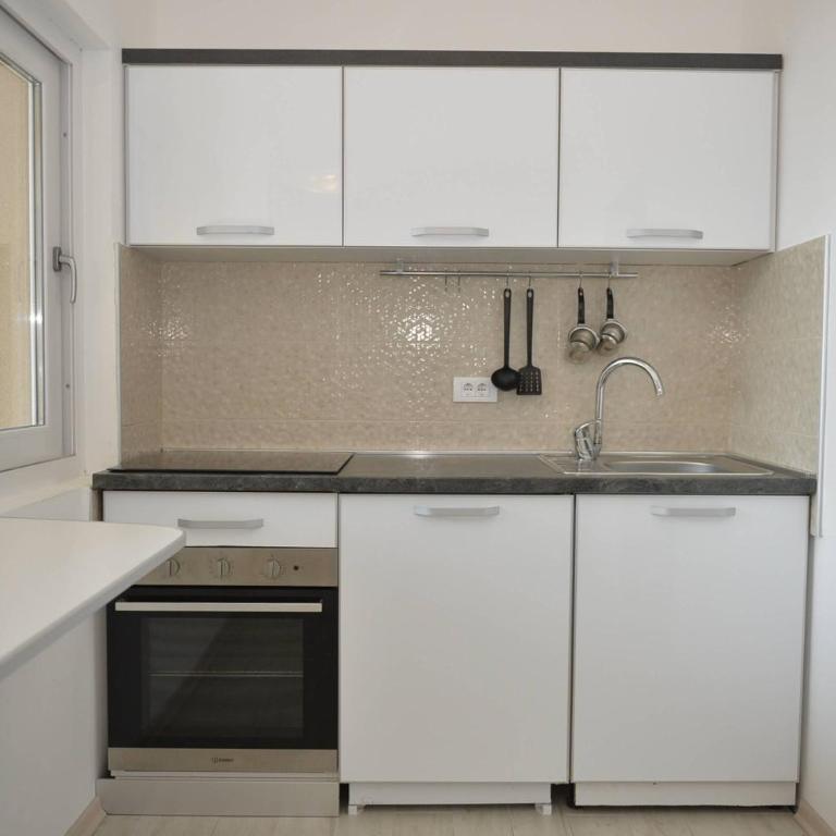 J & P Apartments Orahovac - Apartment with Sea View - 6