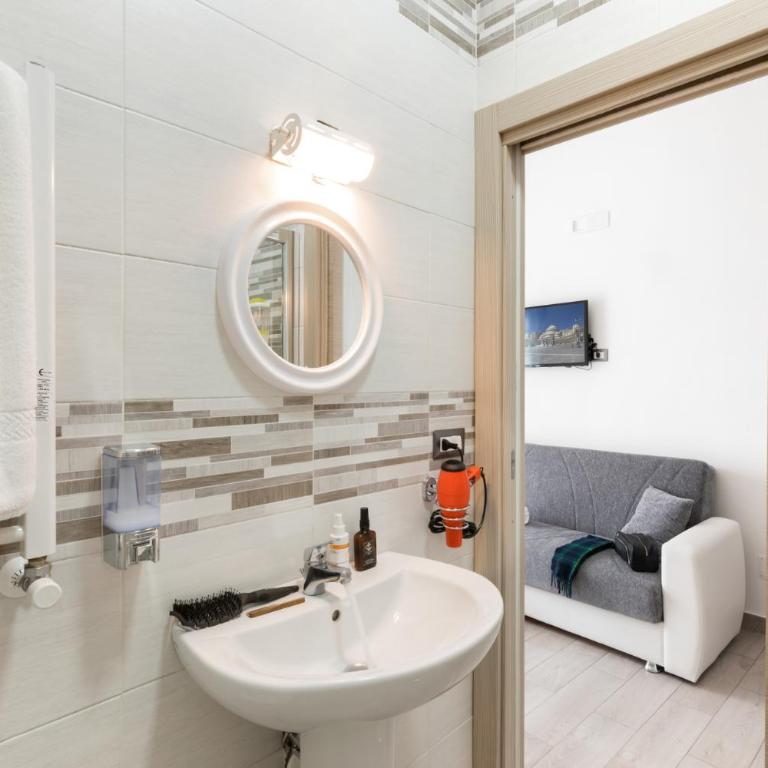 Opera Home Principe Umberto - Camera Queen Superior - 23