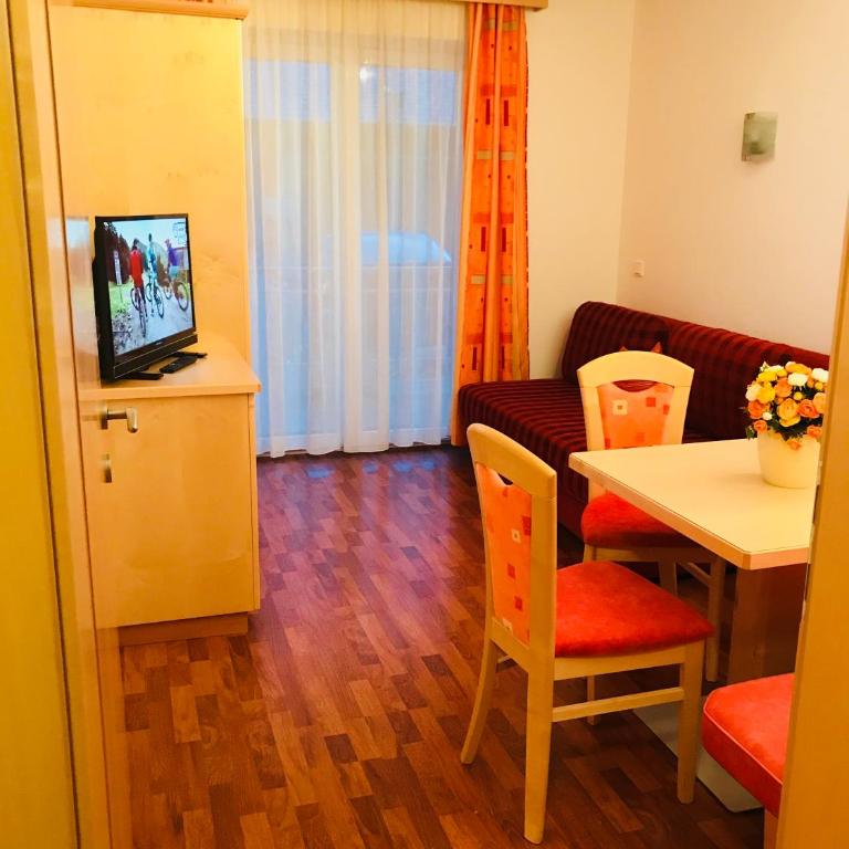 Apartment Sonnblick - Comfort Vierbettzimmer - 5