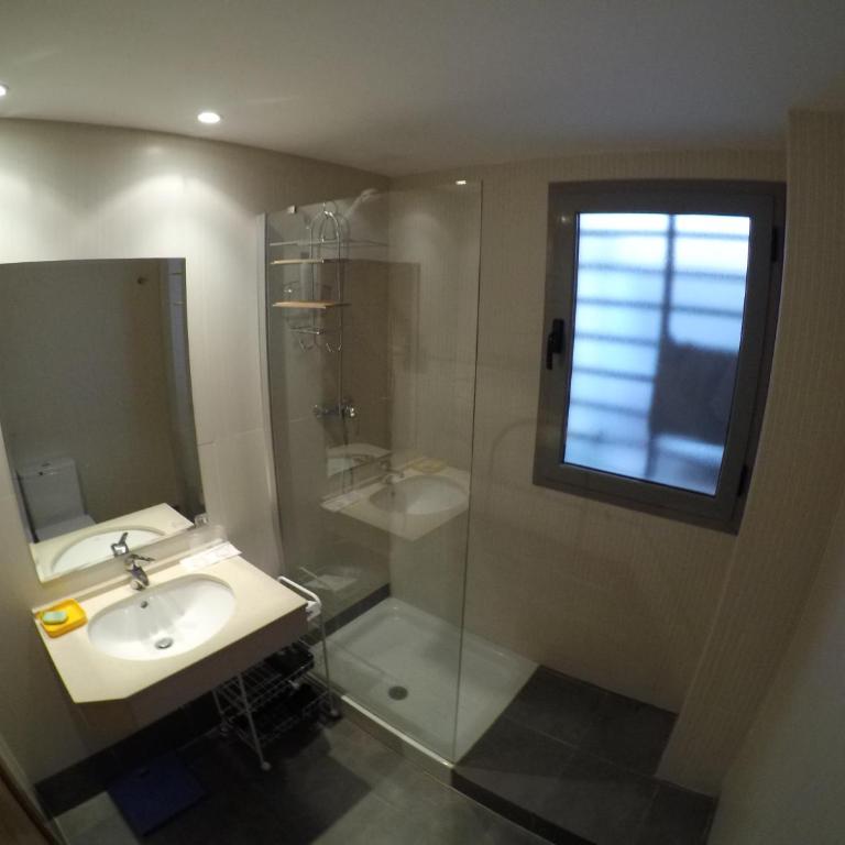 Armengual Centro Apartments FREE PARKING By Easytrip - Estudio con terraza - 15
