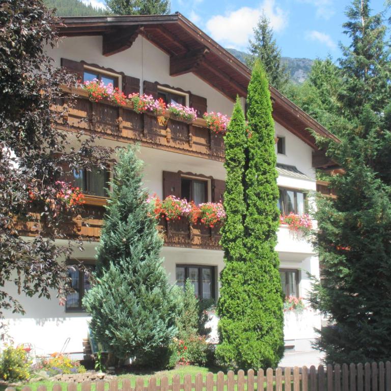 Haus Fallesin - Einzelzimmer mit Dusche - 3